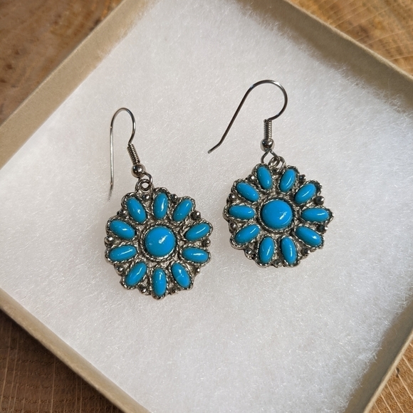 COSTAL COWBOY Copper Native American Earrings and Faux Turquoise Dangle - Picture 4 of 6